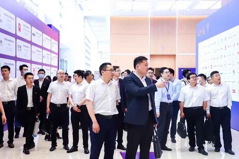 楊市長、方書記親臨亨通展位 | 2021首屆蘇州超級產(chǎn)地節(jié)(圖5)